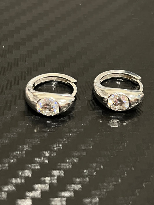 小丞飾-莫桑鑽50分 簡約圓弧百搭莫桑耳扣 內直徑10mm E6031409