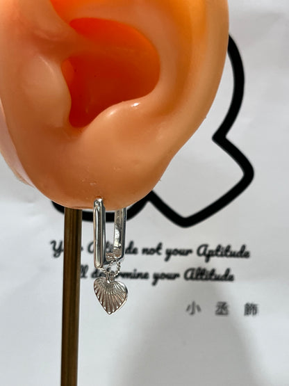 小丞飾 長方條紋愛心 耳圈 長12mm 寬6mm $390 #124