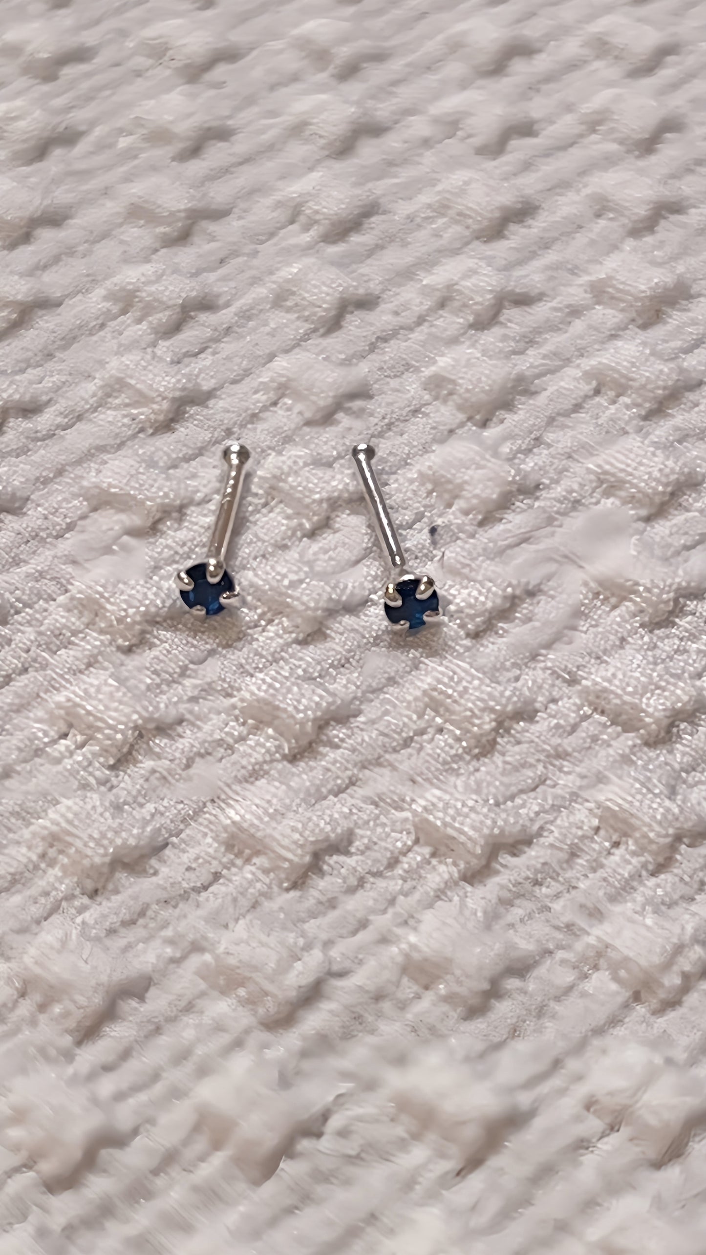 小丞飾👆足銀s999. 養耳棒 / 10個顏色 0.8公分 
白、粉、紫、黑、石榴紅 
藍色 莓紅 橙色 黃色 綠色
一組兩個 $50