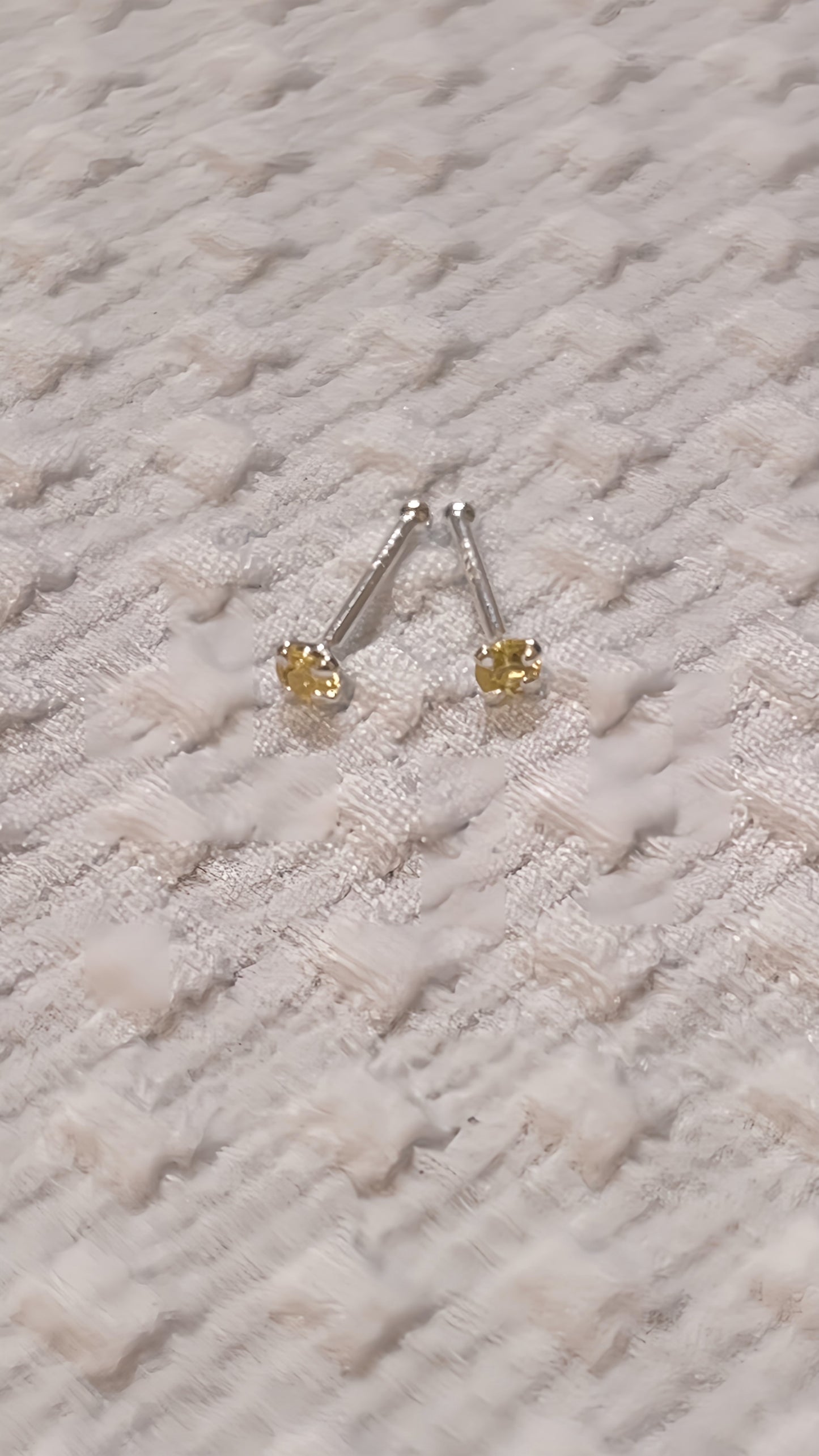 小丞飾👆足銀s999. 養耳棒 / 10個顏色 0.8公分 
白、粉、紫、黑、石榴紅 
藍色 莓紅 橙色 黃色 綠色
一組兩個 $50