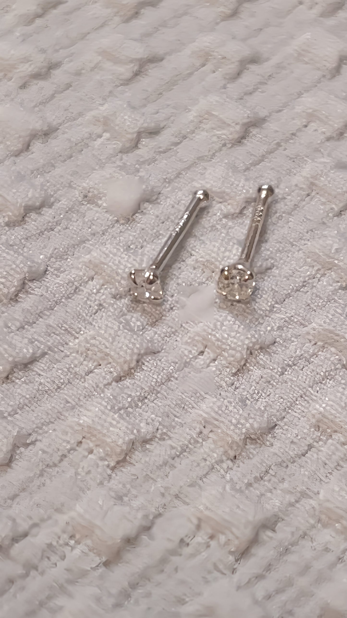 小丞飾👆足銀s999. 養耳棒 / 10個顏色 0.8公分 
白、粉、紫、黑、石榴紅 
藍色 莓紅 橙色 黃色 綠色
一組兩個 $50