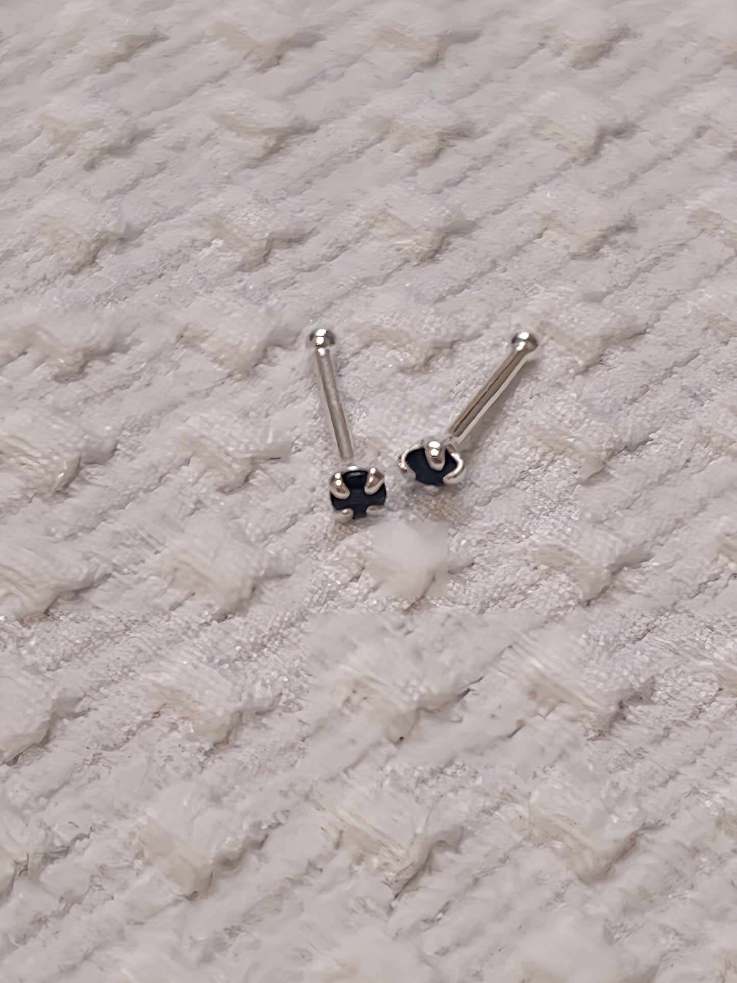 小丞飾👆足銀s999. 養耳棒 / 10個顏色 0.8公分 
白、粉、紫、黑、石榴紅 
藍色 莓紅 橙色 黃色 綠色
一組兩個 $50