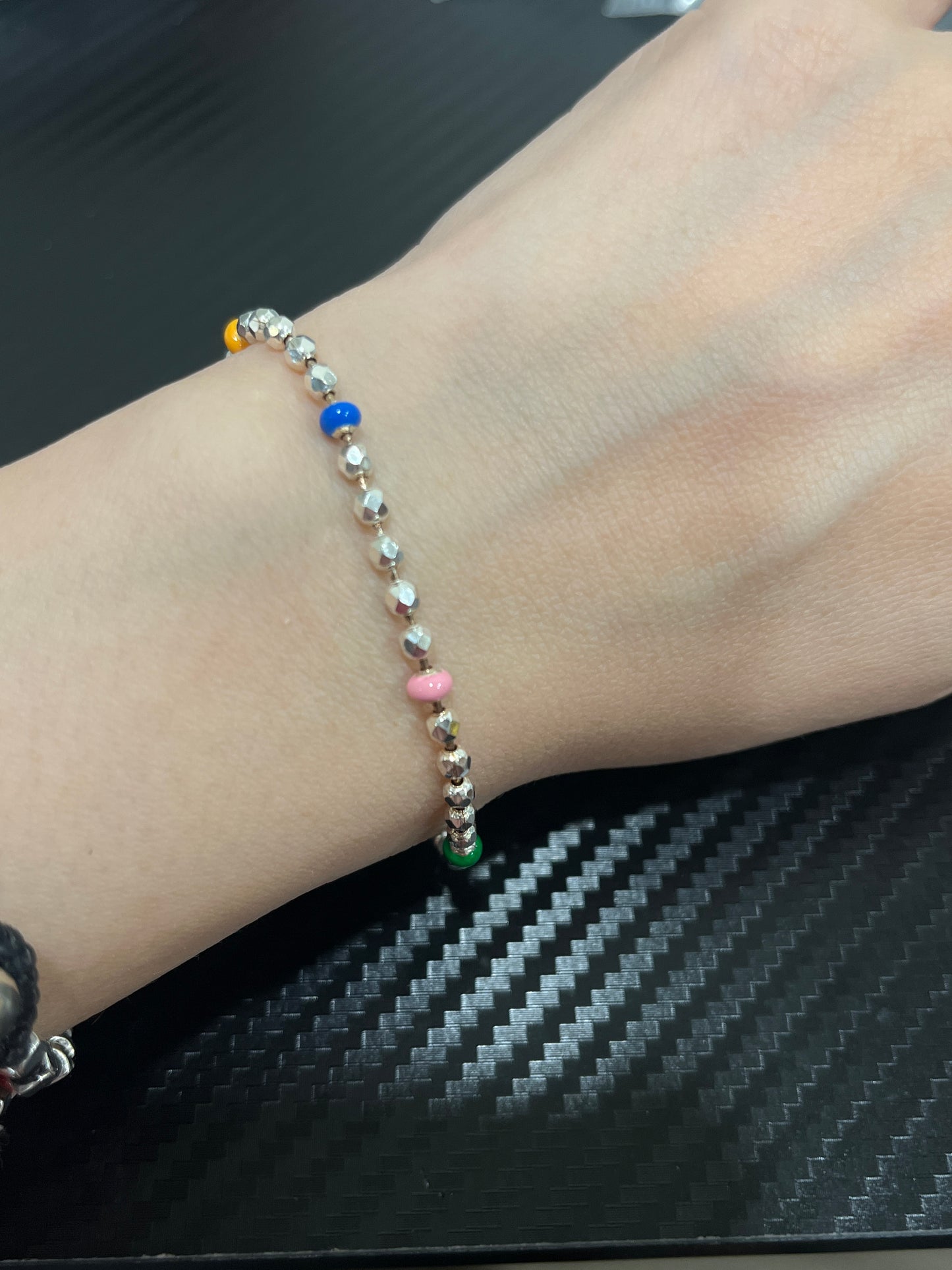 小丞飾
意大利方珠多方切割亮銀多巴胺韓國新款重工個性手鏈
$1090 
16+2公分  B601174