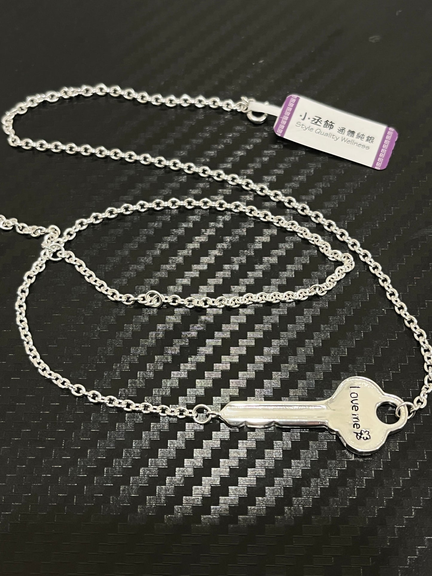 小丞飾
韓國Love me 鑰匙🔑項鍊 
47+2公分
$2290   N602072