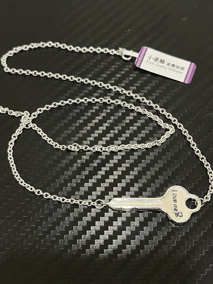 小丞飾
韓國Love me 鑰匙🔑項鍊 
47+2公分
$2290   N602072