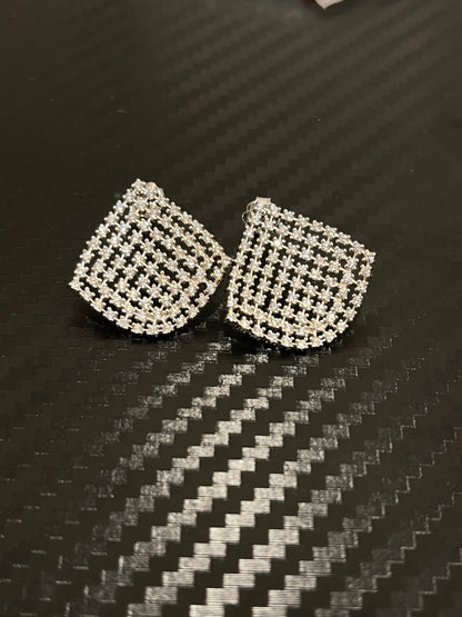 小丞飾-莫桑鑽-片裝扇形耳釘 上耳超美！E6031407