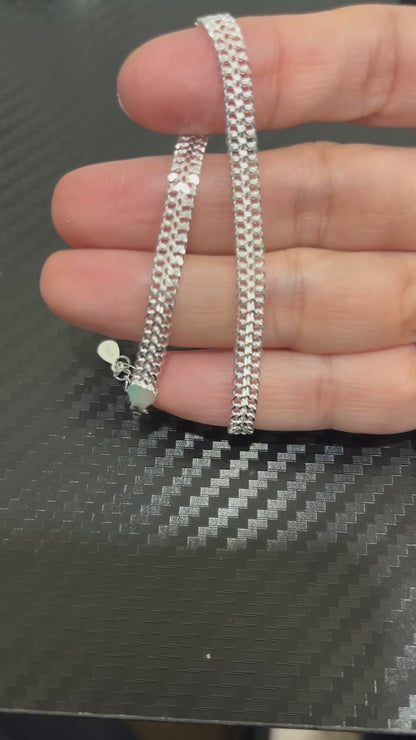 小丞飾
寬版雙層古巴亮銀手鍊
16+3公分
$990   B602071