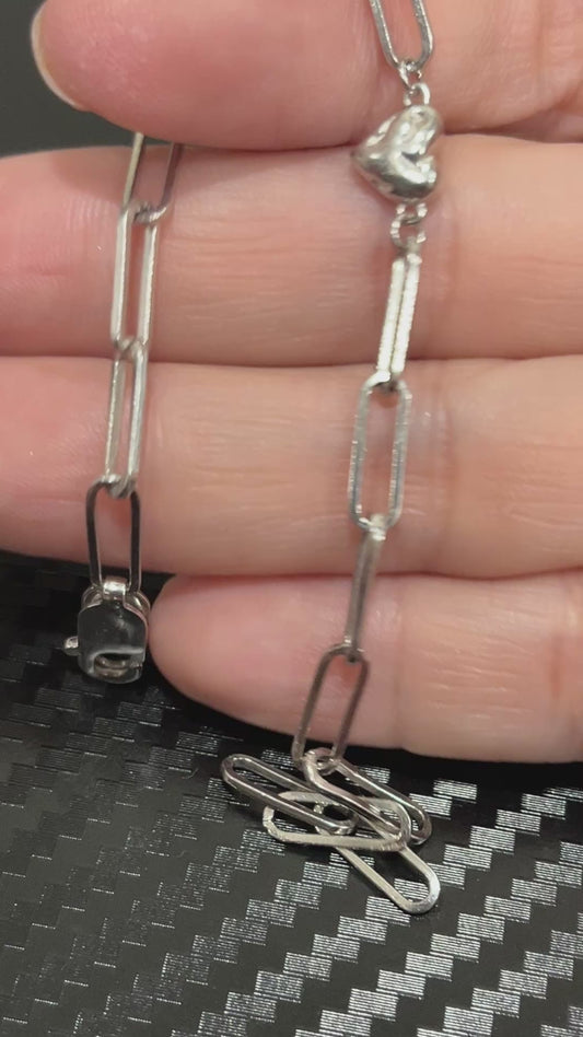 小丞飾
不規則愛心迴紋針大龍蝦扣手鏈
總長18公分小手都可以往前扣
$890。 #B601172