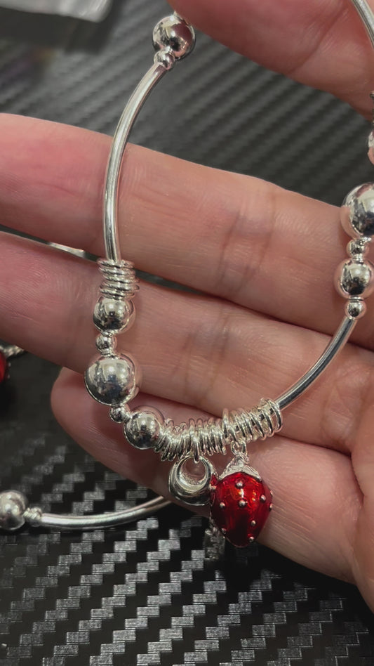 小丞飾
草莓🍓福袋大珠珠彈力繩手鏈
大紅草莓超好看 彈力繩就是方便
$1990    B0601